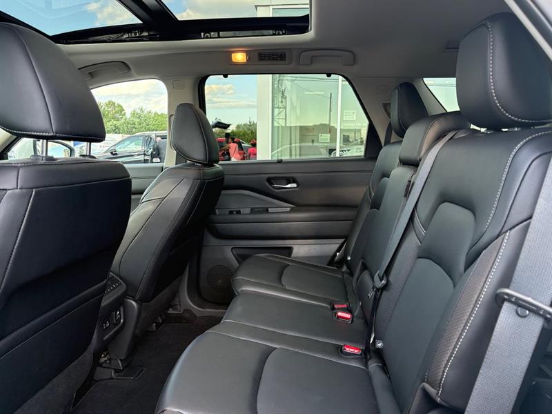 nissan Pathfinder 2023 - 17