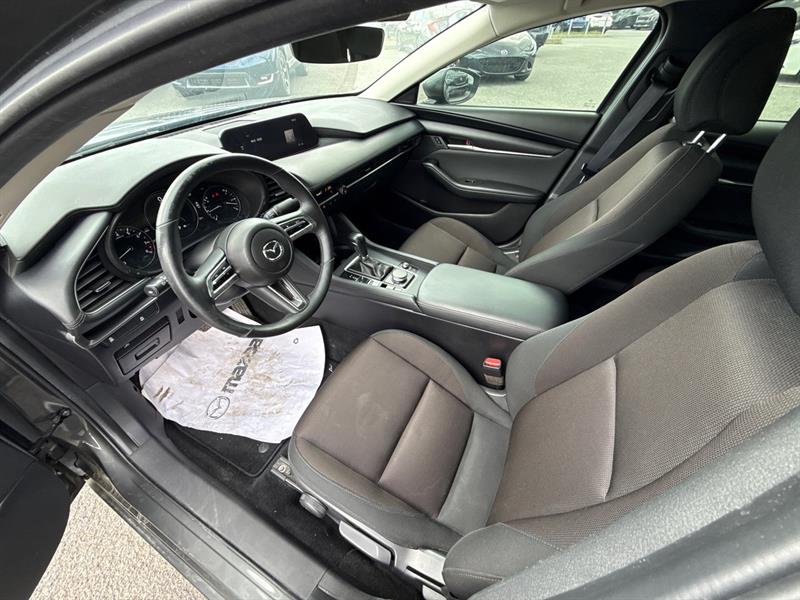 mazda Mazda3 2022 - 17