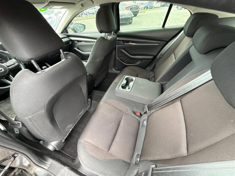 mazda Mazda3 2022 - 18