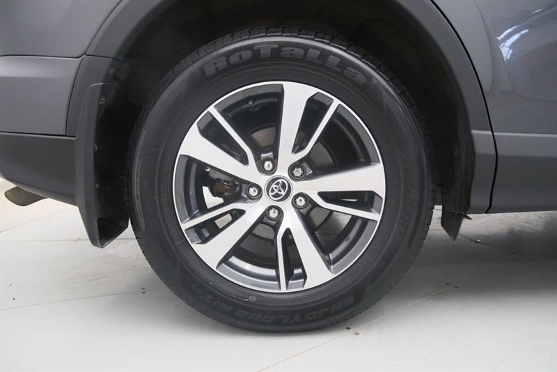 toyota RAV4 2018 - 17