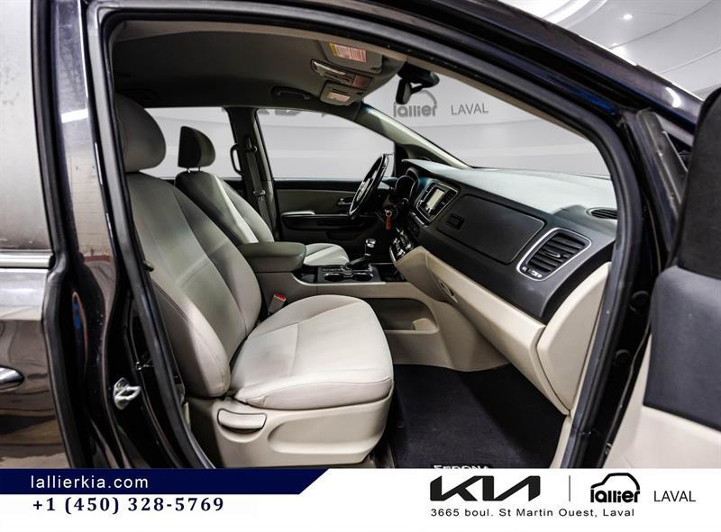 kia Sedona 2019 - 17