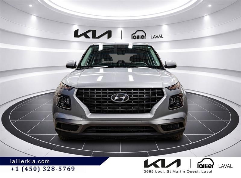 2022 Hyundai Venue - Image 2
