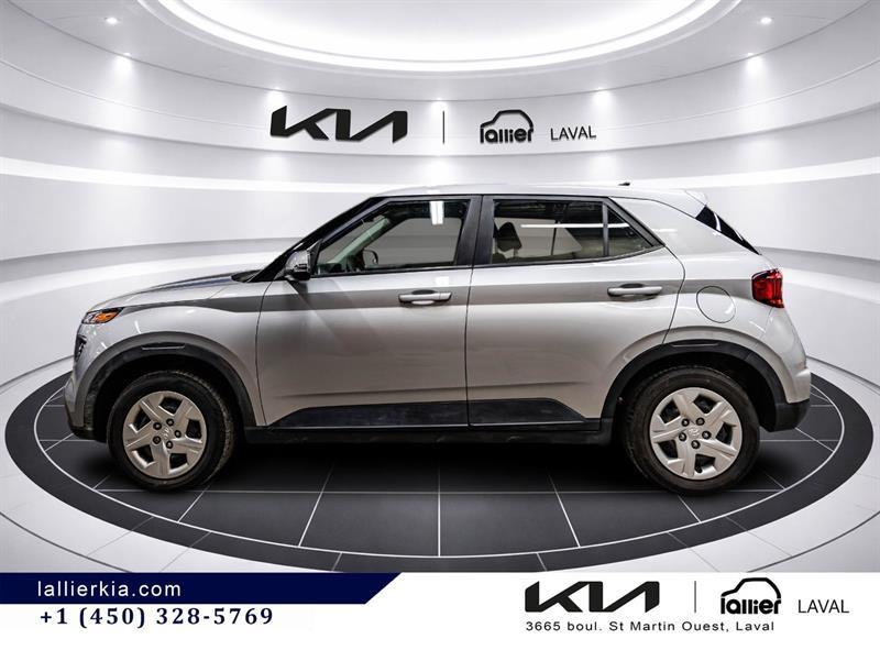 2022 Hyundai Venue - Image 4
