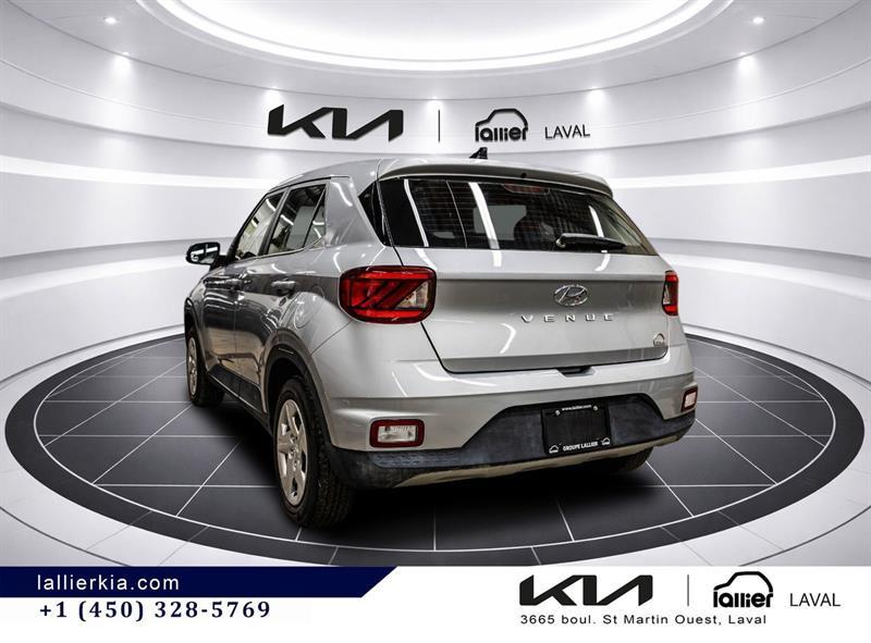 2022 Hyundai Venue - Image 5