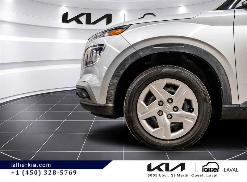 2022 Hyundai Venue - Image 10