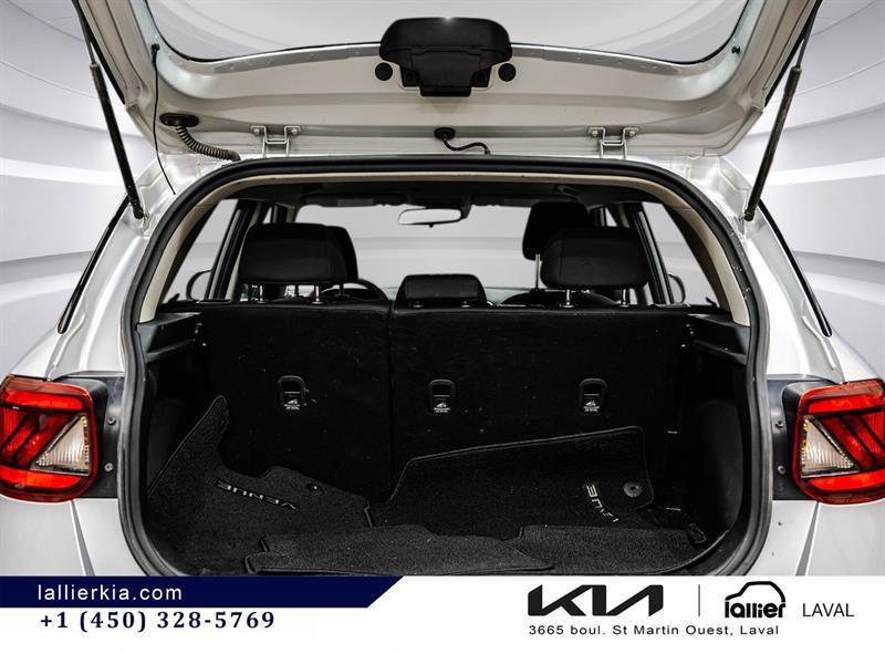 2022 Hyundai Venue - Image 15