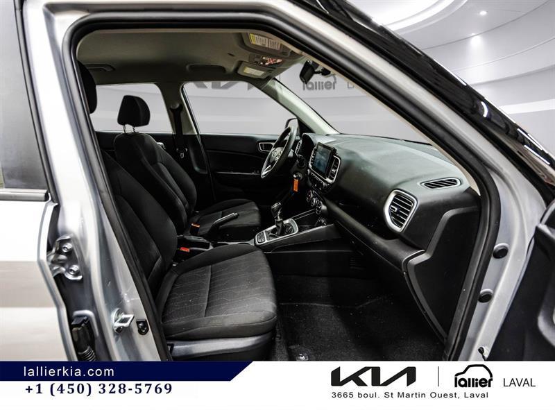 2022 Hyundai Venue - Image 17