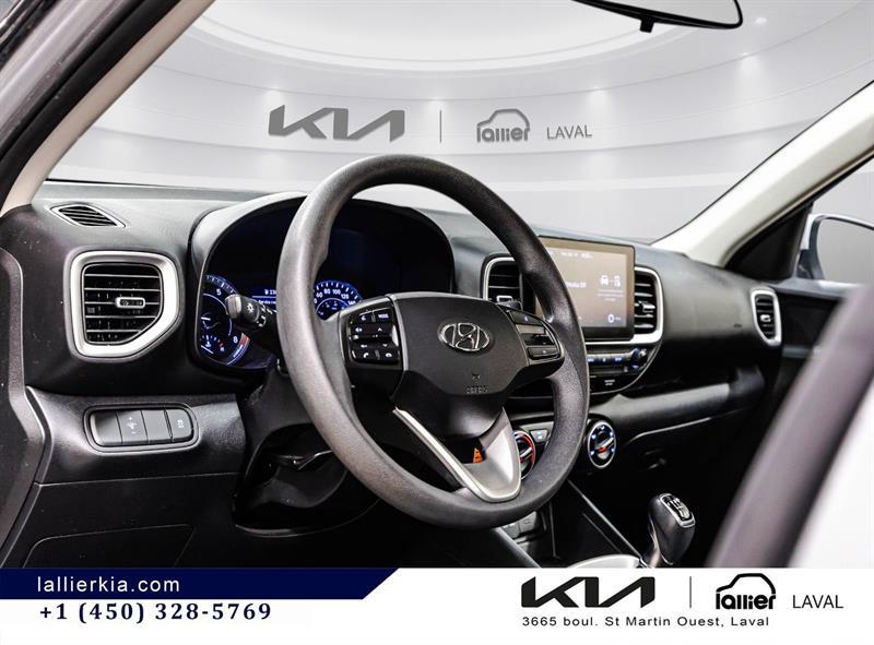 2022 Hyundai Venue - Image 19