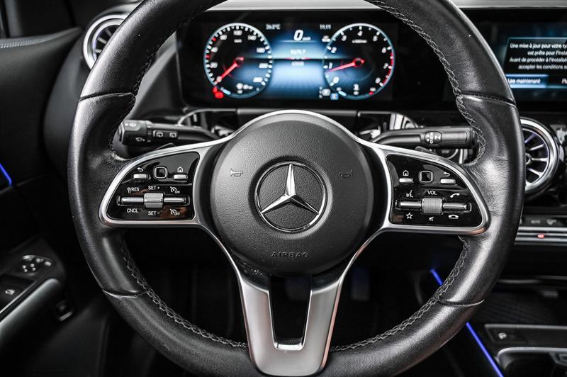 mercedes-benz GLA250 2023 - 9
