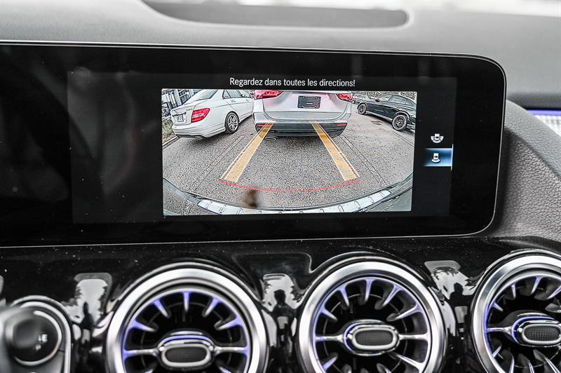 mercedes-benz GLA250 2023 - 13