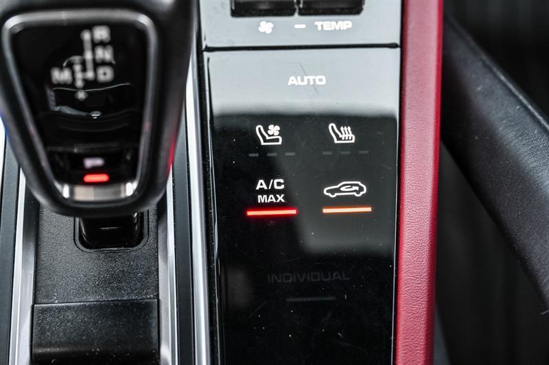 2022 Porsche Cayenne - Image 22
