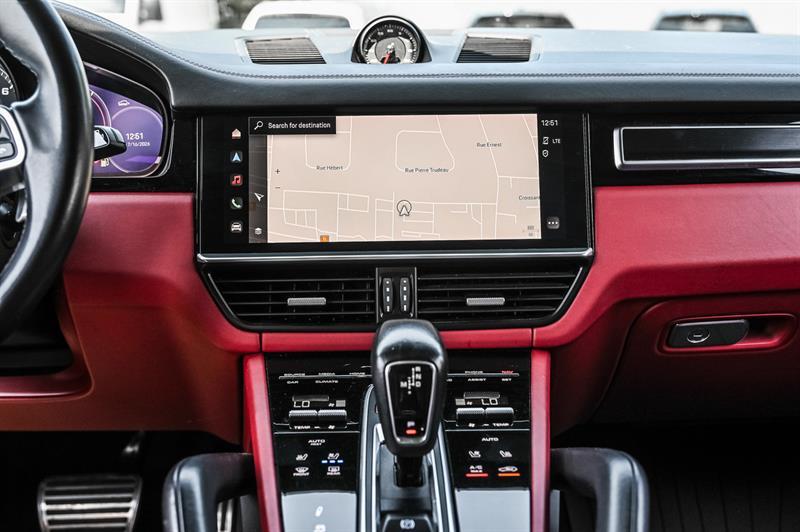 2022 Porsche Cayenne - Image 30