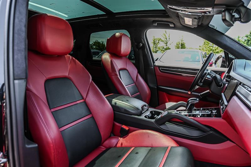 2022 Porsche Cayenne - Image 32