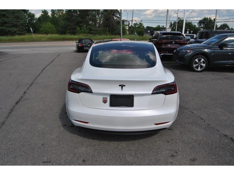 2022 Tesla Model 3 - Image 4