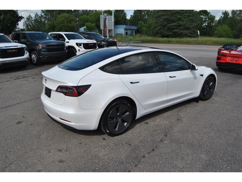 2022 Tesla Model 3 - Image 5