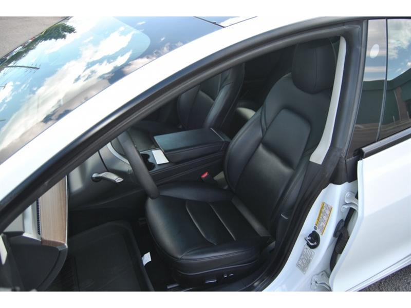 2022 Tesla Model 3 - Image 9