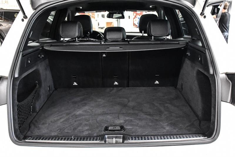 mercedes-benz GLC300 2017 - 33