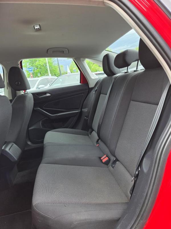 volkswagen Jetta 2019 - 13