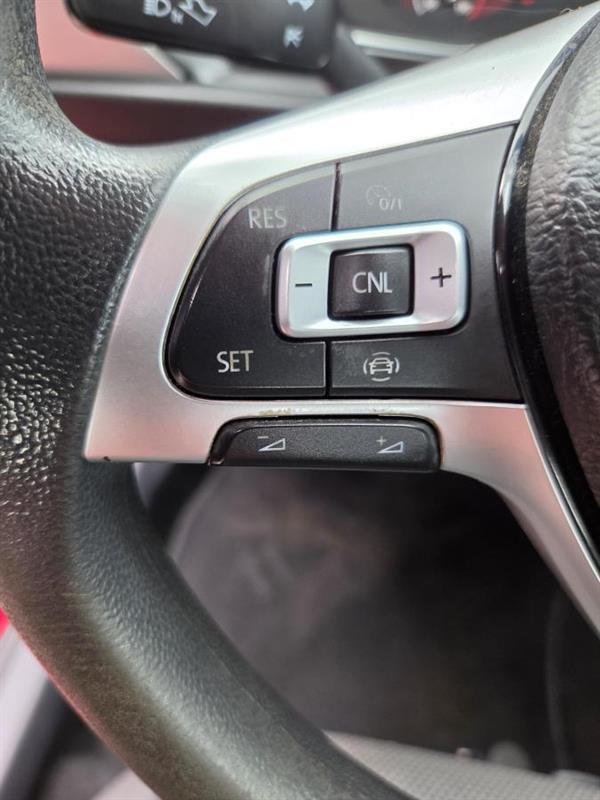 volkswagen Jetta 2019 - 17