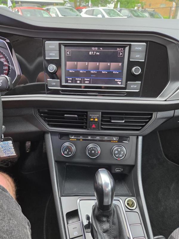 volkswagen Jetta 2019 - 19