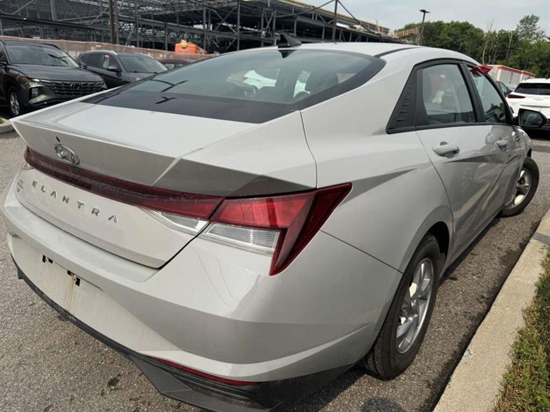 hyundai Elantra 2022 - 4