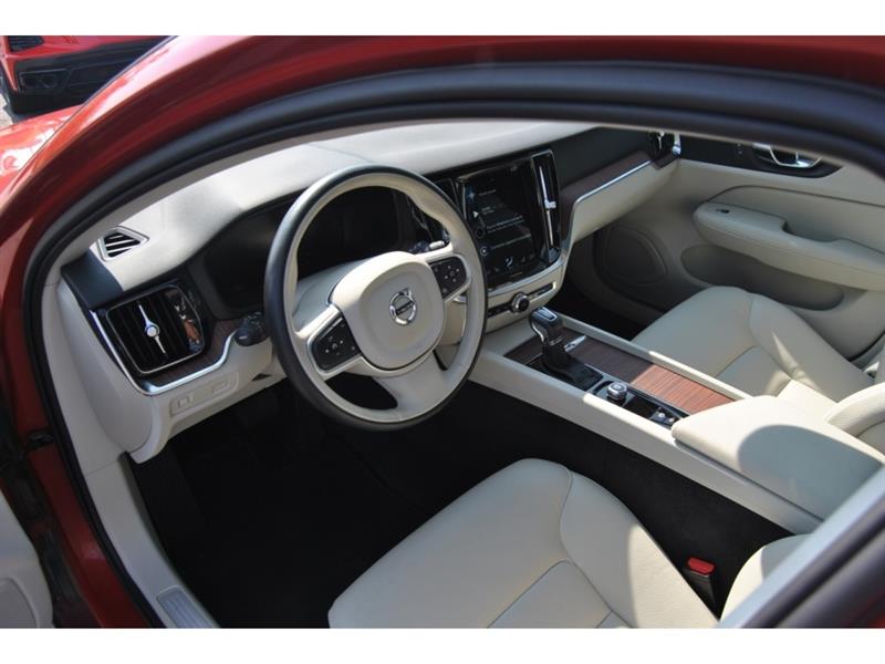 volvo V60 2022 - 13