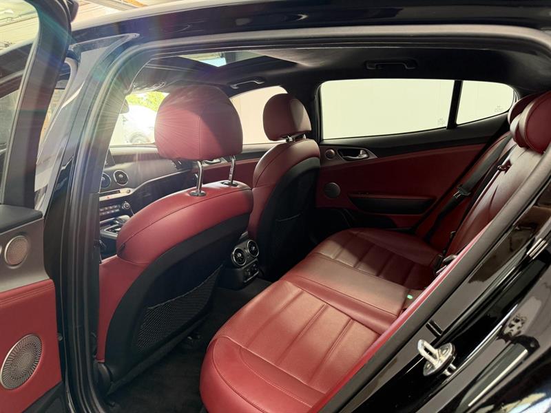 kia Stinger 2019 - 12