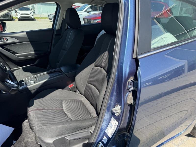 mazda Mazda3 2018 - 13