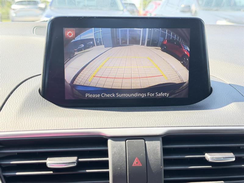 mazda Mazda3 2018 - 24