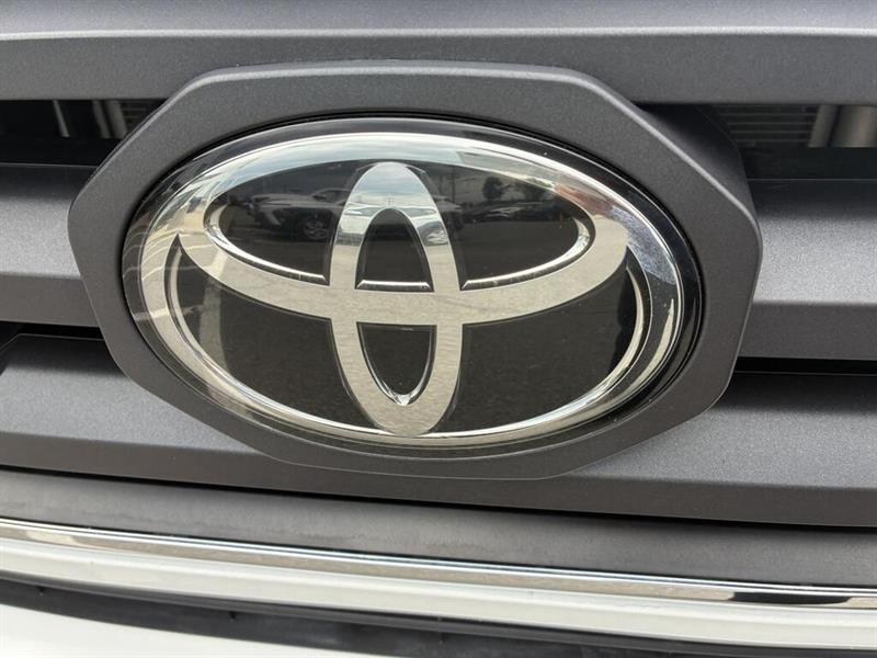 toyota Tacoma 2023 - 10