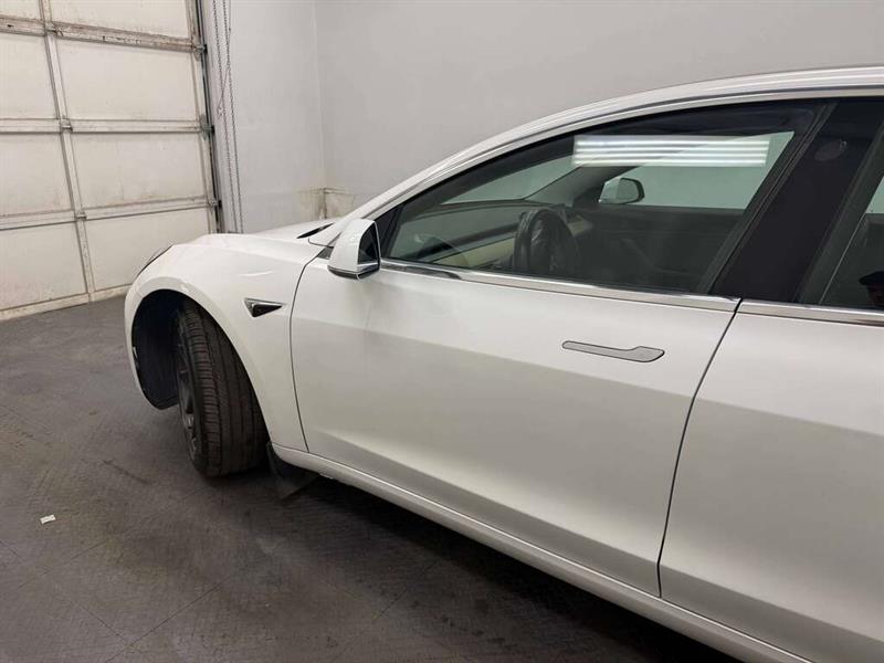 tesla Model 3 2019 - 3