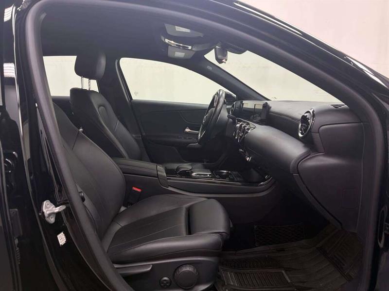 mercedes-benz A220 2019 - 32