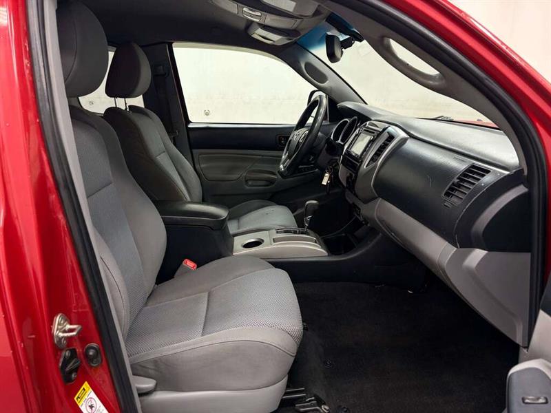 toyota Tacoma 2015 - 24