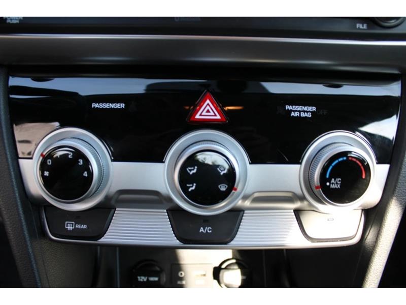 hyundai Elantra 2020 - 17