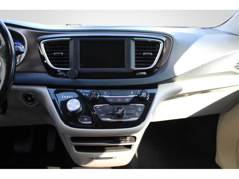 chrysler Pacifica 2019 - 16
