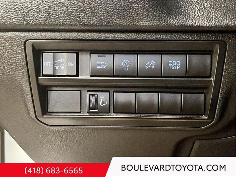 toyota Tundra 2023 - 11