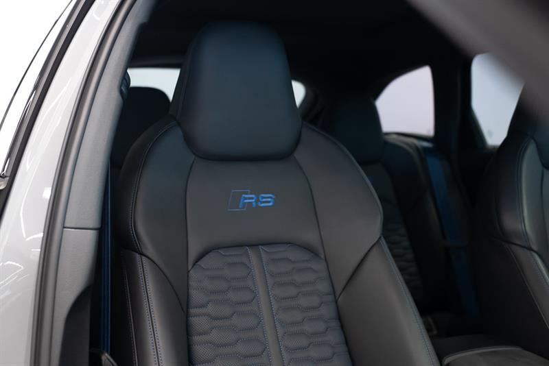 audi RS 6 Avant 2025 - 19