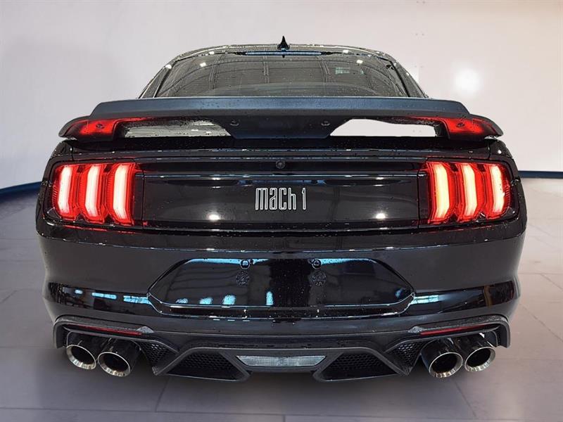 ford Mustang 2022 - 4