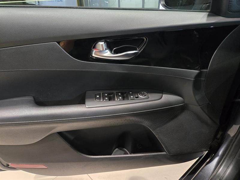 kia Forte 2023 - 15