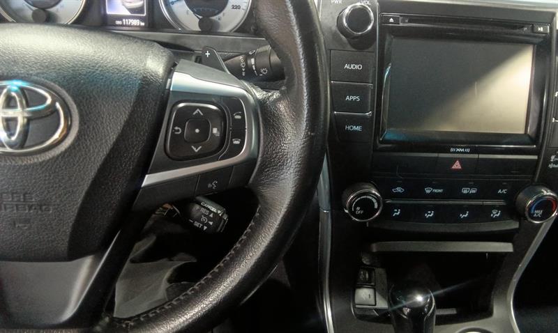 toyota Camry 2016 - 30