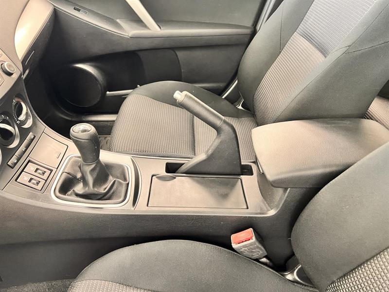 mazda Mazda3 2012 - 19