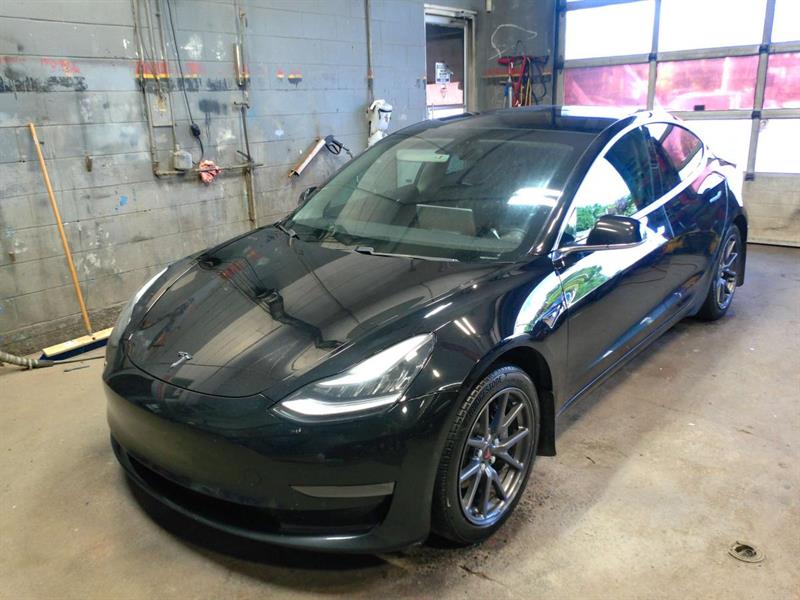 tesla Model 3 2020