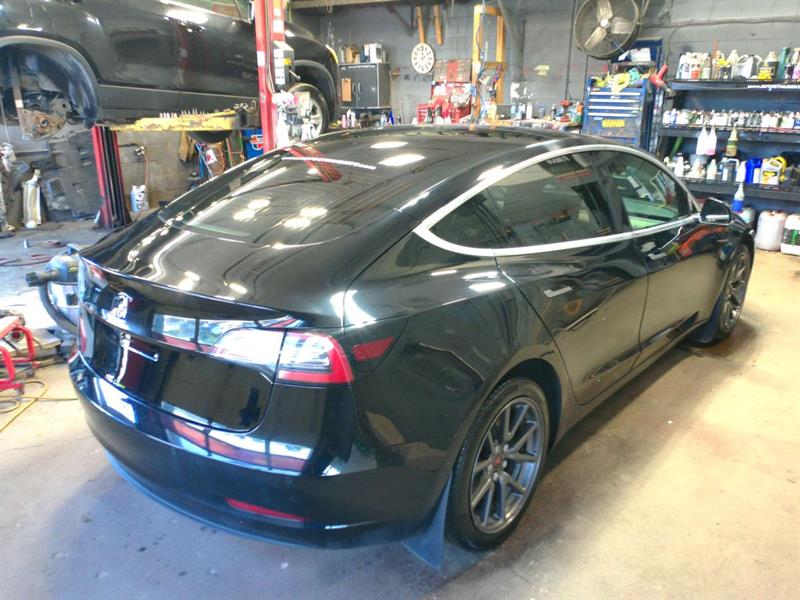 tesla Model 3 2020 - 4