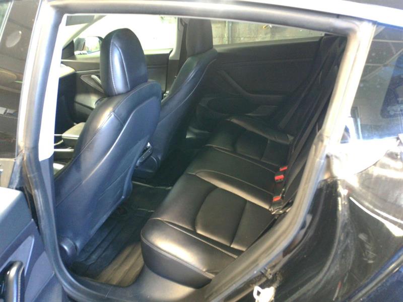 tesla Model 3 2020 - 8