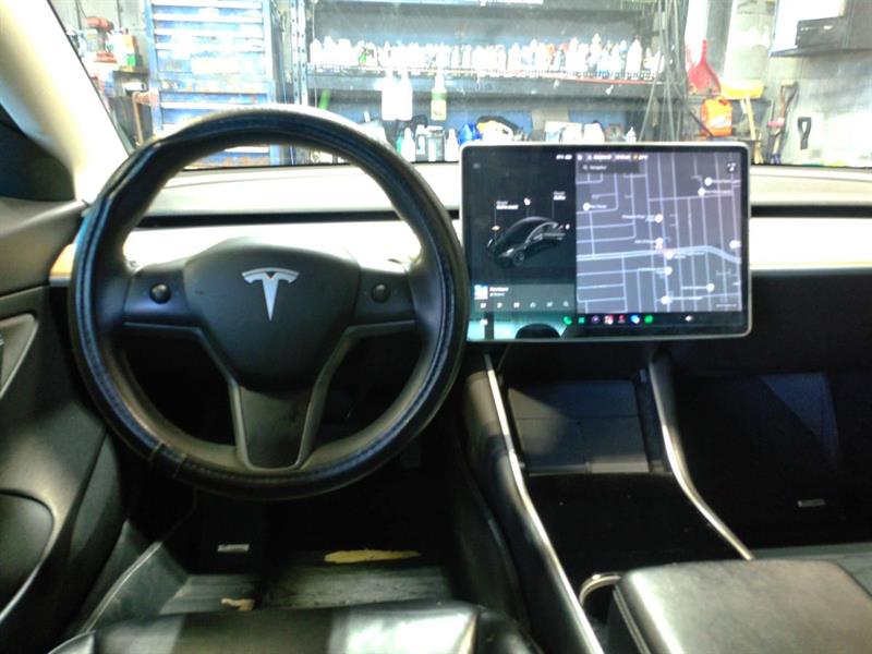 tesla Model 3 2020 - 9