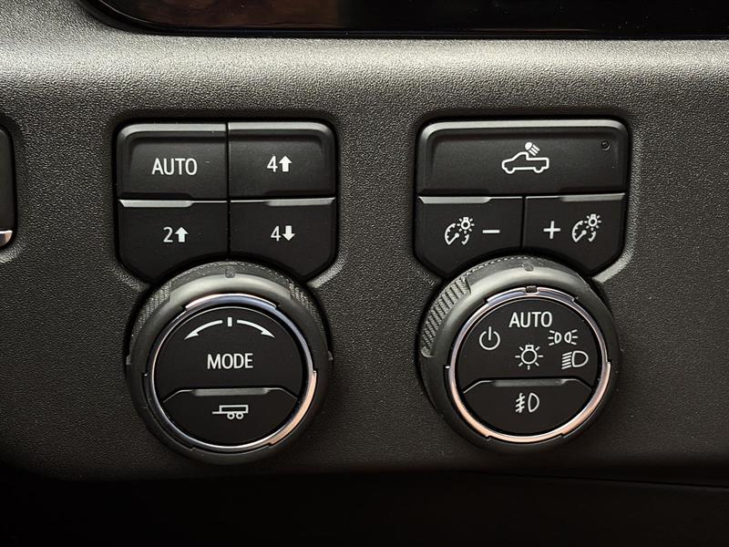 chevrolet Silverado 1500 2024 - 32