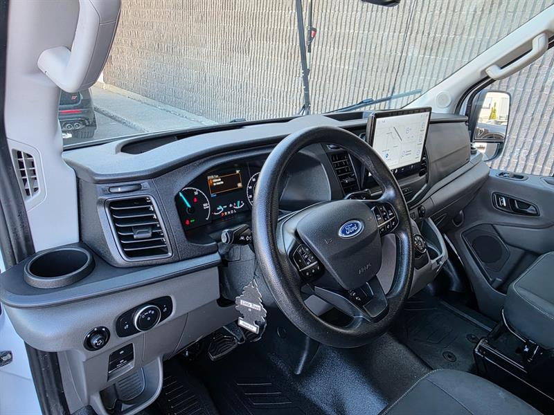 ford E-Transit-350 2023 - 13