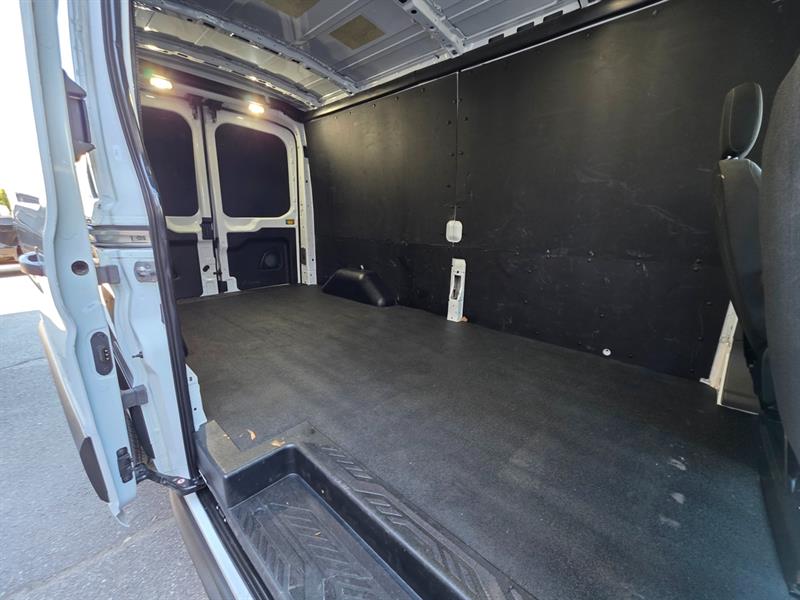 ford E-Transit-350 2023 - 17