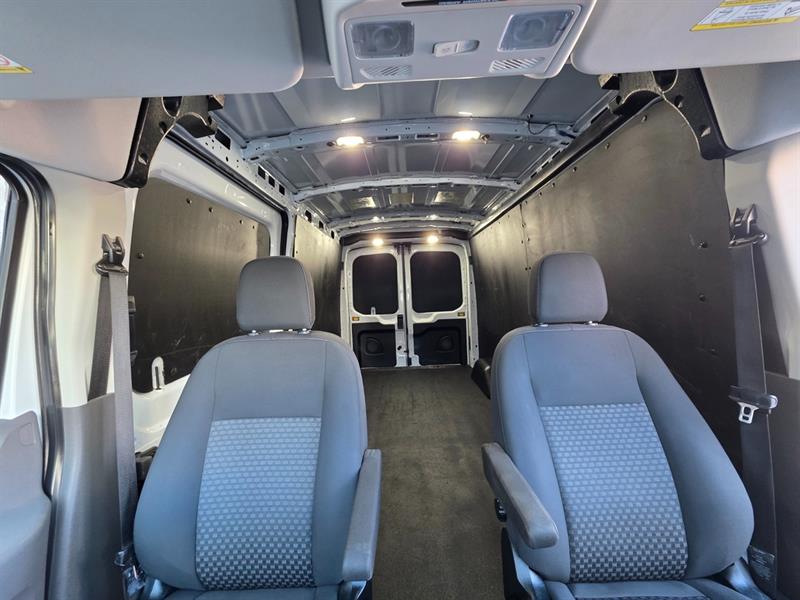 ford E-Transit-350 2023 - 32
