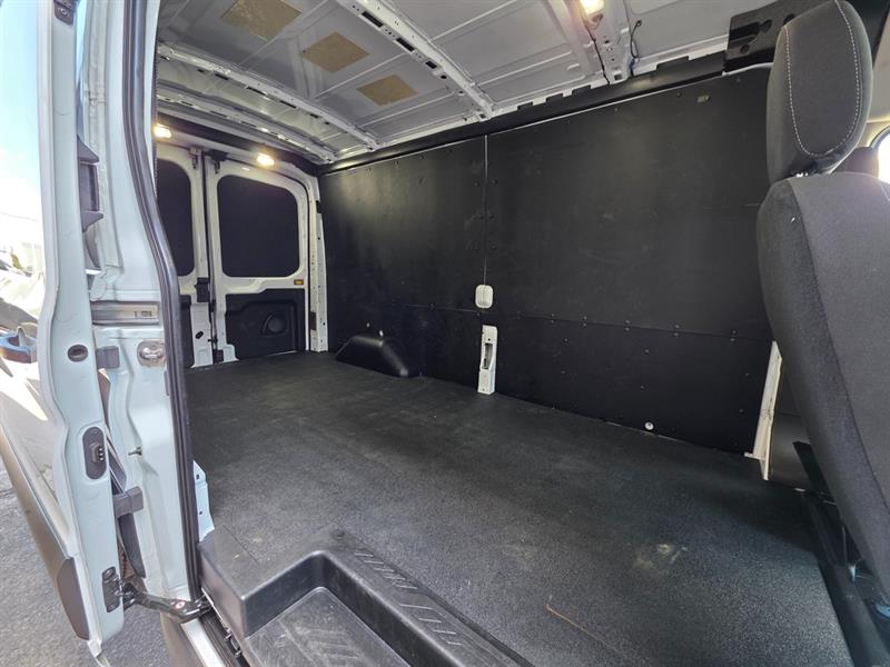 ford E-Transit-350 2023 - 17